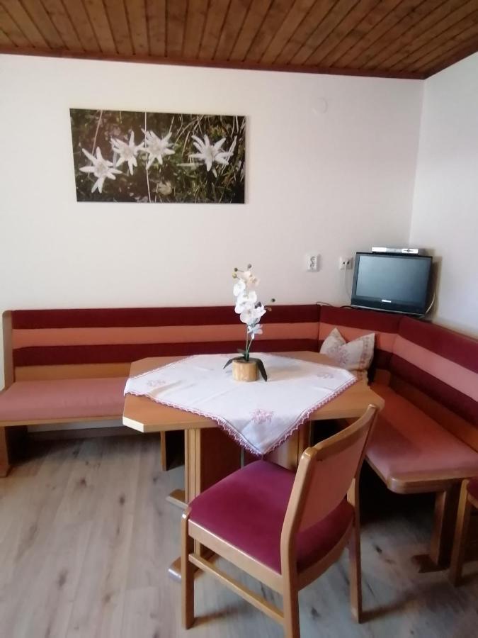 Ainet Ferienwohnung Prast מראה חיצוני תמונה